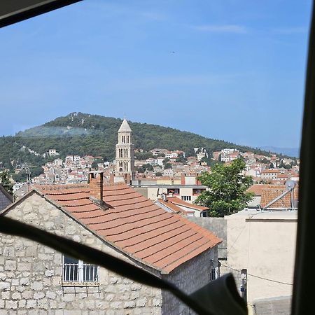 Cherry-Old Town Split Exterior photo
